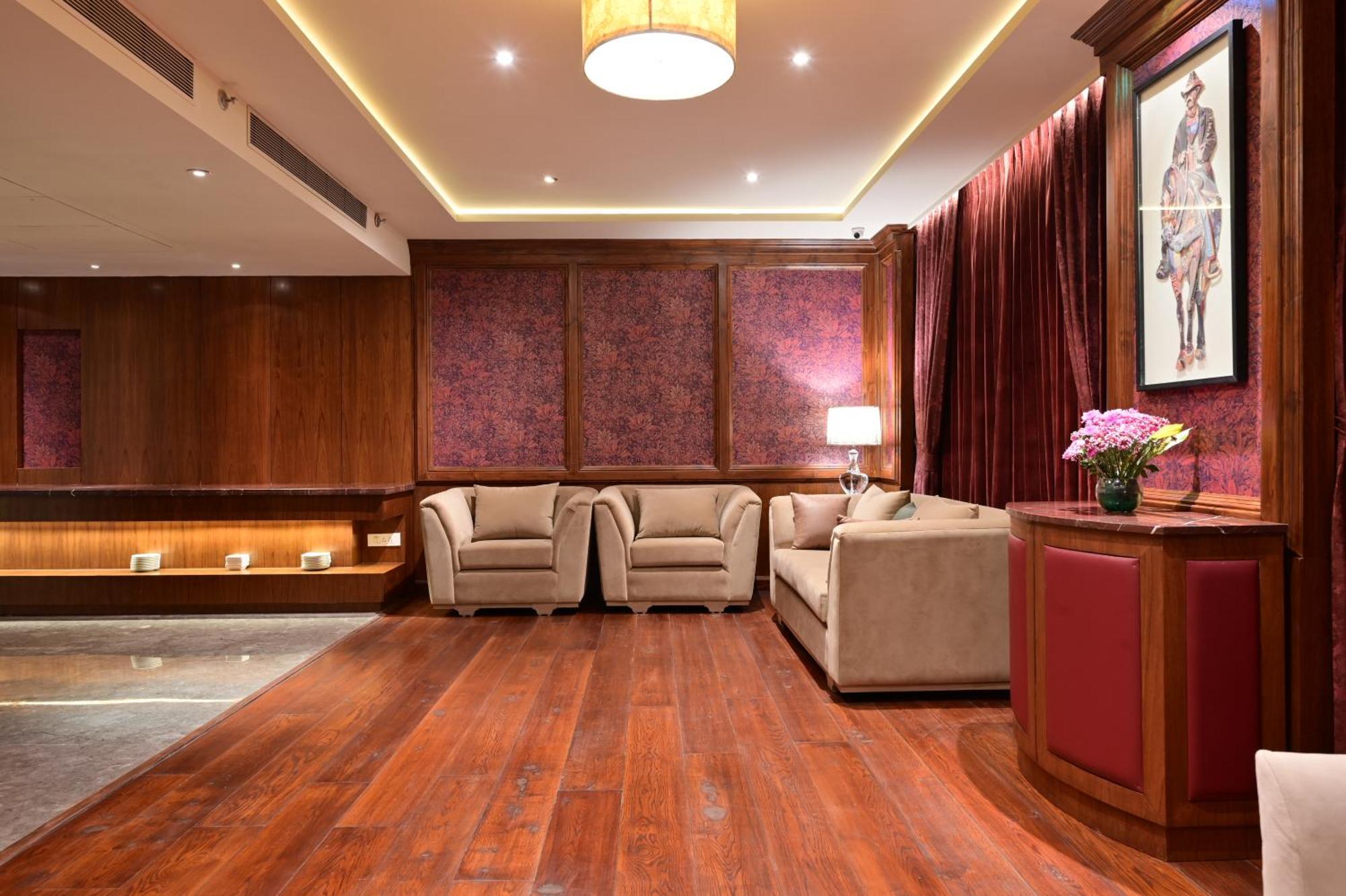 Clarens Hotel Gurgaon Exterior photo