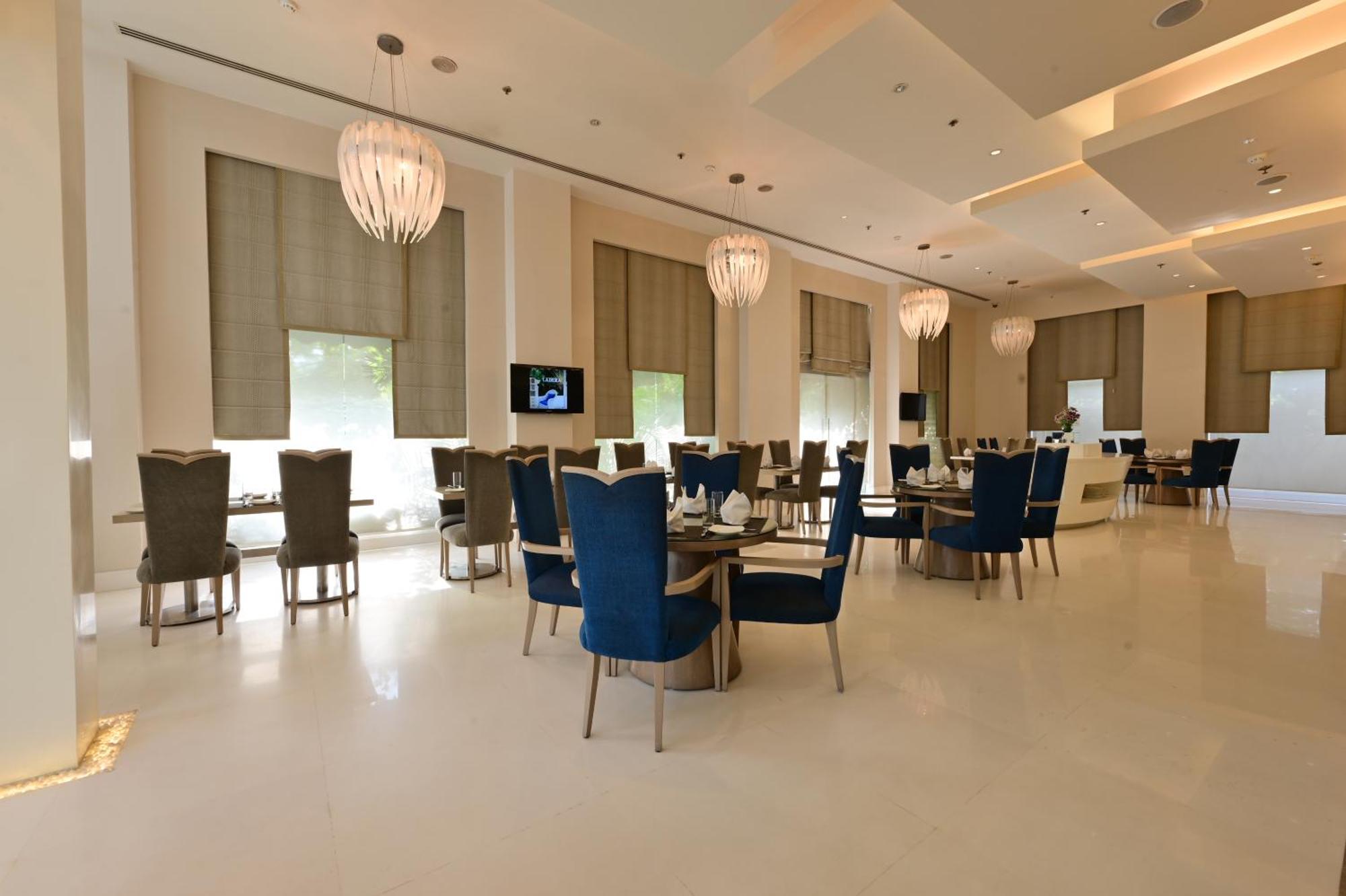 Clarens Hotel Gurgaon Exterior photo
