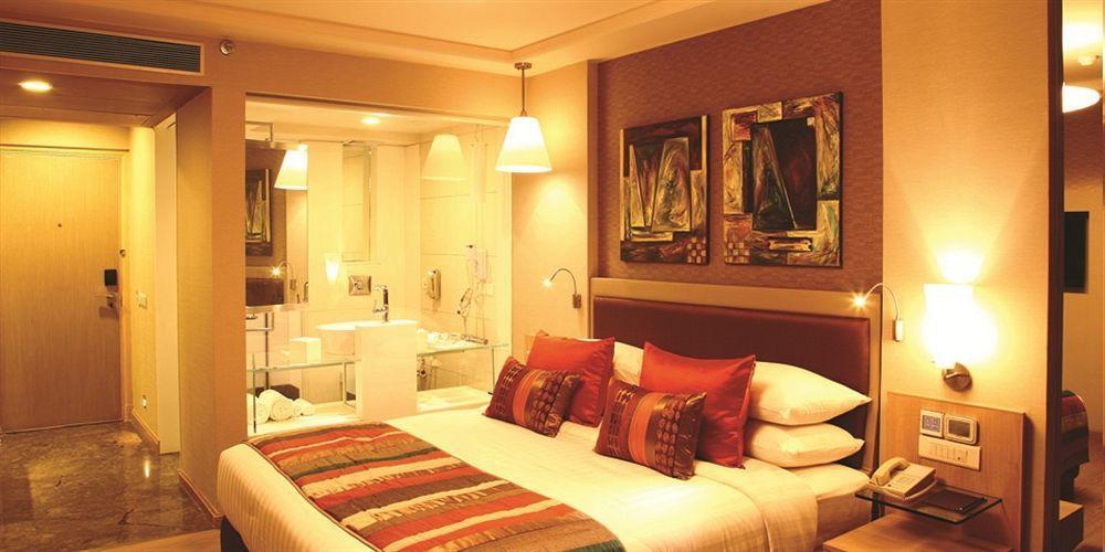 Clarens Hotel Gurgaon Exterior photo